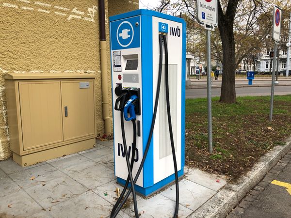 Ladestationen für Elektroautos in Basel: Grosse Unterschiede bei den Belegungen